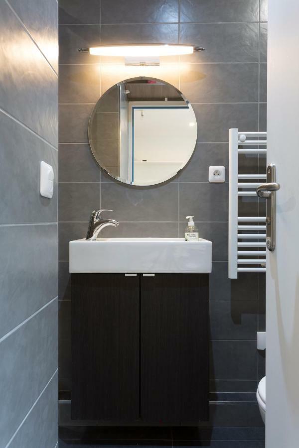 Appartement Studette de charme neuve proche invalides  à Paris Extérieur photo