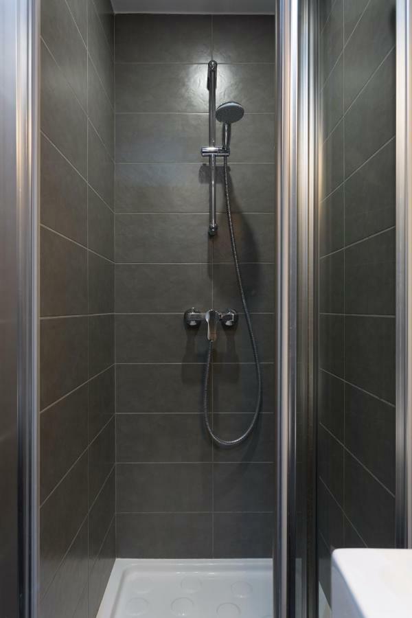 Appartement Studette de charme neuve proche invalides  à Paris Extérieur photo